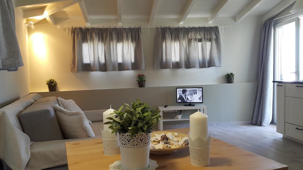 Ifigenia Studios Patitírion Pokoj fotografie